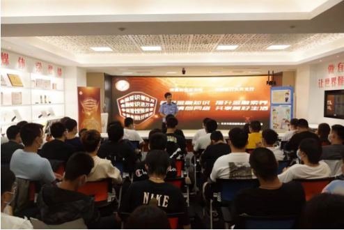 平安北交院 | 反诈宣传进校园，警银校联手共击电信诈骗！