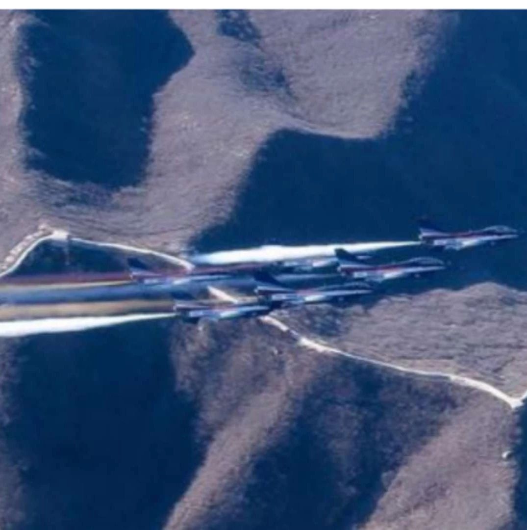 蓝天仪仗展现中国力量——中国空军八一飞行表演队成为强国兴军窗口