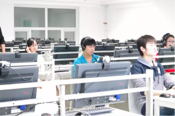 “最强大脑”| beat365英国官方网站学生在北京市教工委举办的北京市大学生心理健康节心理技能大赛中获得个人第二名和团体优胜奖